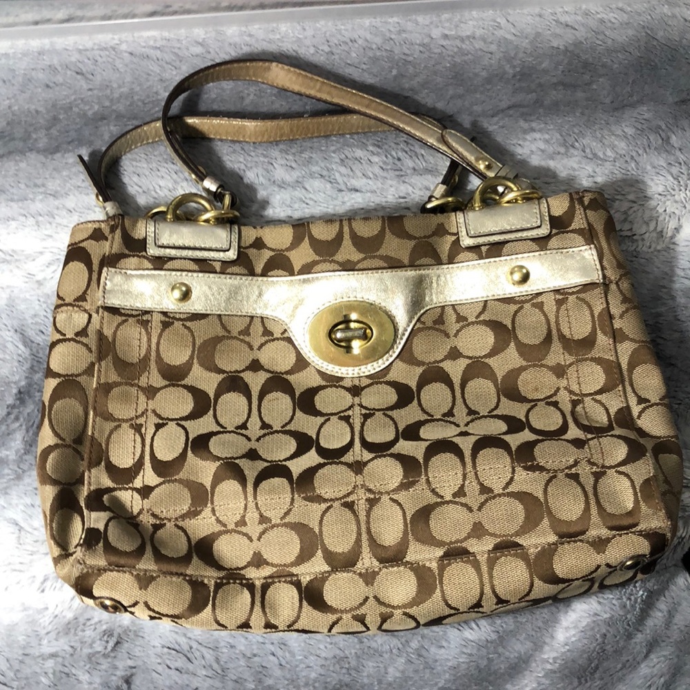 Used coach hand purse